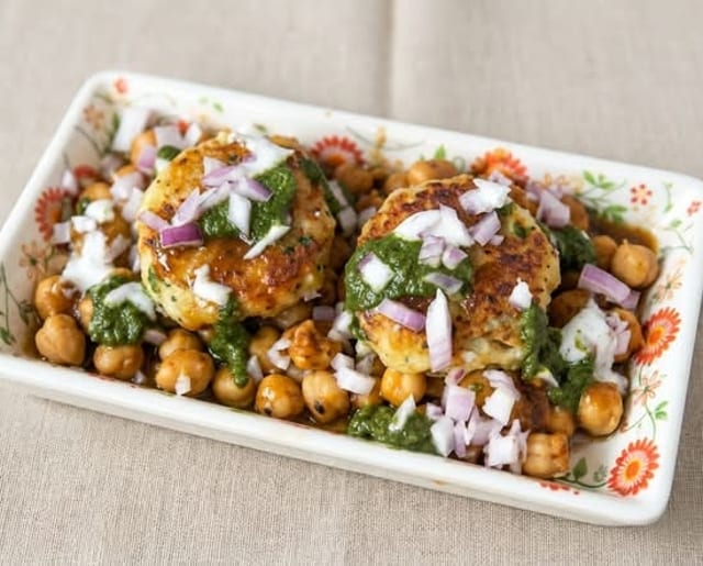 Aloo Tikki Chaat.